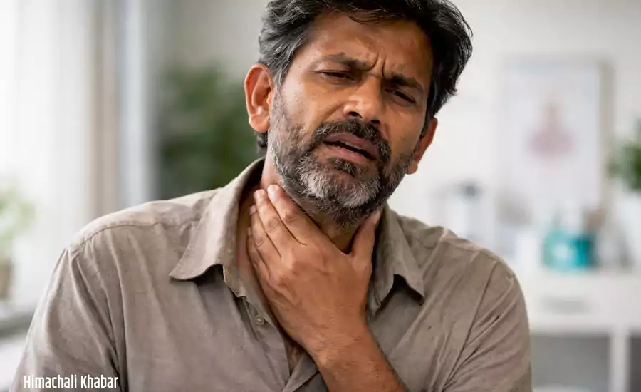 गले के कैंसर के शुरुआती लक्षण जो अक्सर लोग नज़रअंदाज़ कर देते हैं, समय रहते पहचान न हुई तो बढ़ सकता है खतरा गले के कैंसर के शुरुआती लक्षण जो अक्सर लोग नज़रअंदाज़ कर देते हैं, समय रहते पहचान न हुई तो बढ़ सकता है खतरा