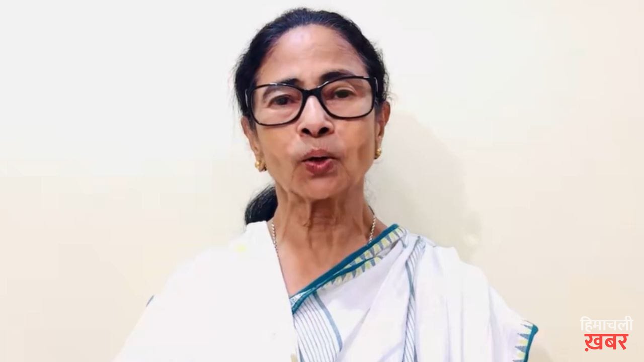 West Bengal Elections: बारिश के बीच भी स्ट्रॉन्ग रूम में जाने को क्यों मजबूर हुईं ममता, आरोपों पर क्या बोला चुनाव आयोग?